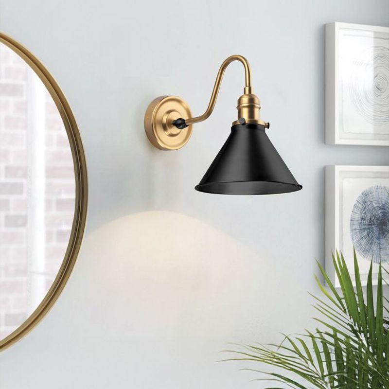 Provence - Vegglampe m/sort skjerm og messing