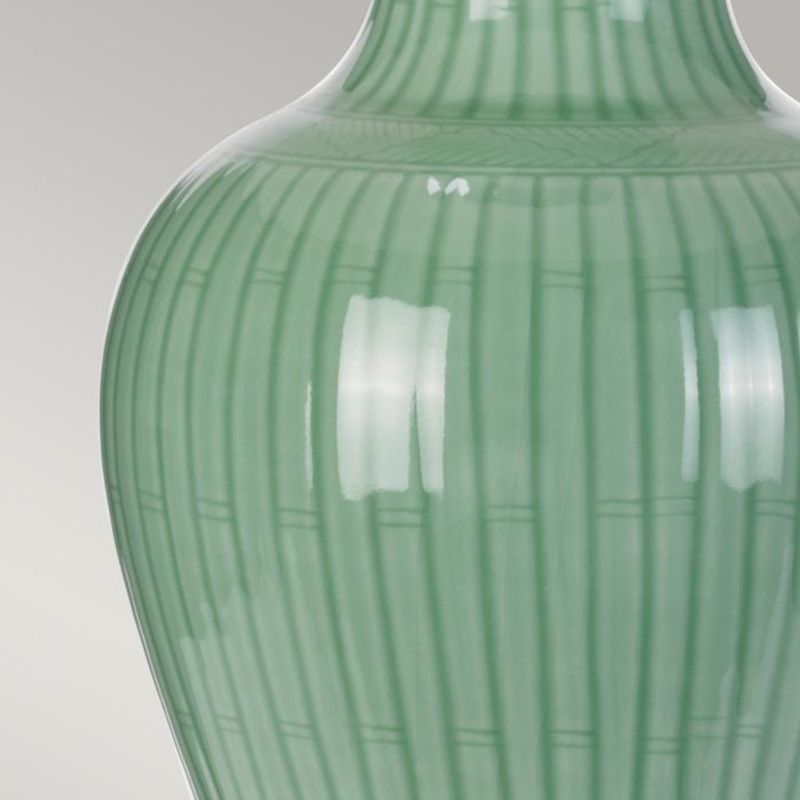 Dalian - Bordlampe m/kremhvit skjerm