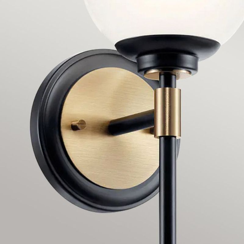 Benno - Vegglampe m/glasskuppel